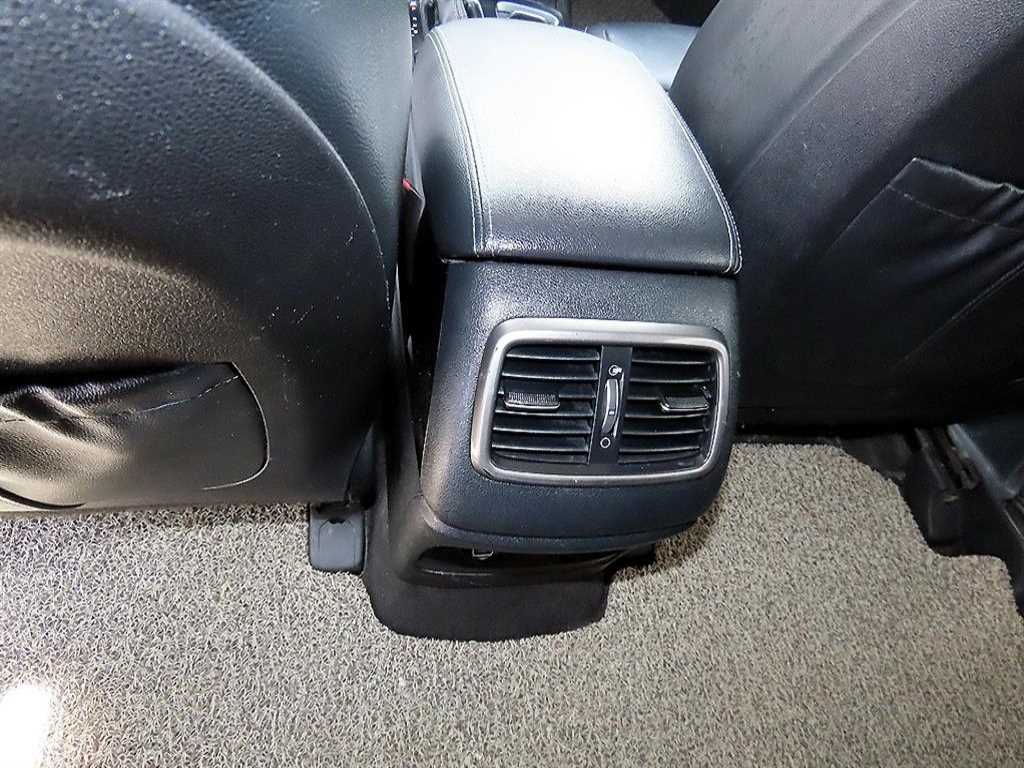 Kia Sorento — photo 18