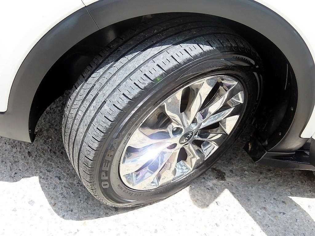 Kia Sorento — photo 20