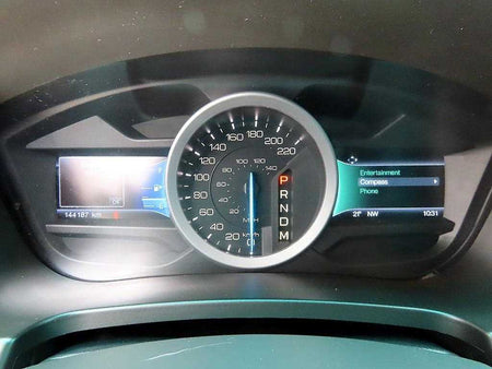 Ford Explorer — photo 09
