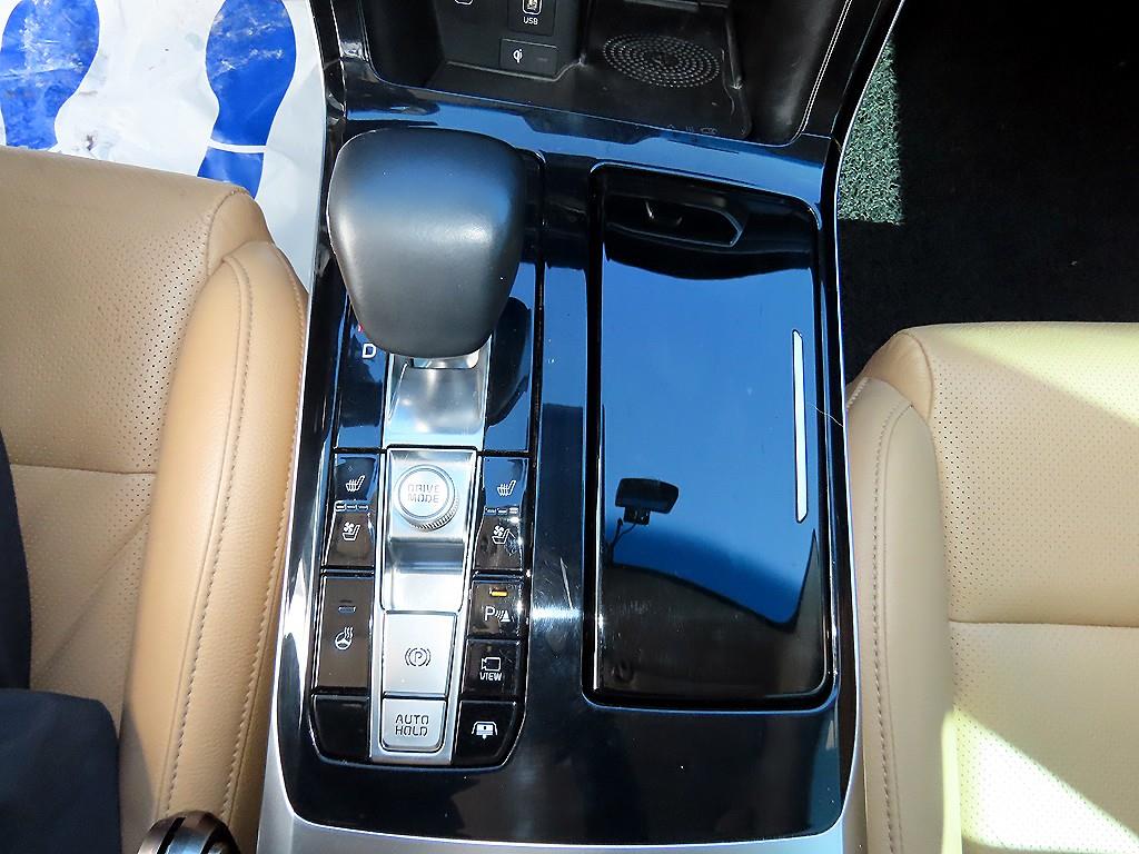 Kia K7 — photo 10