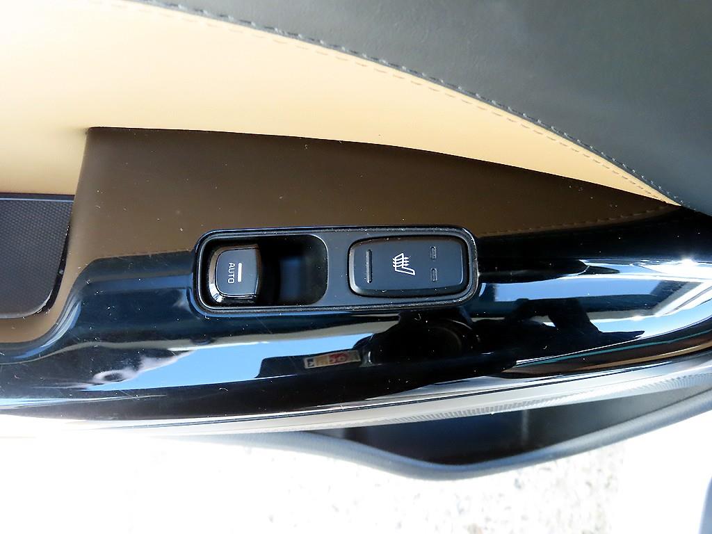 Kia K7 — photo 16
