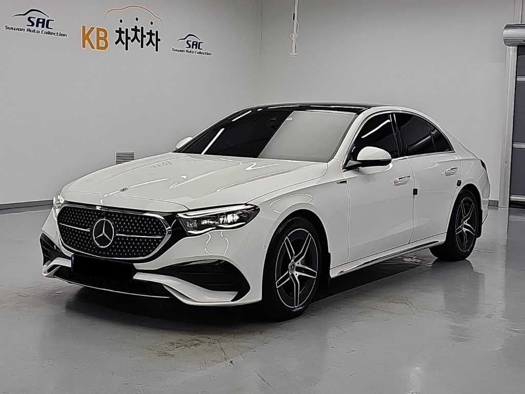 Mercedes-Benz E-Class — photo 01