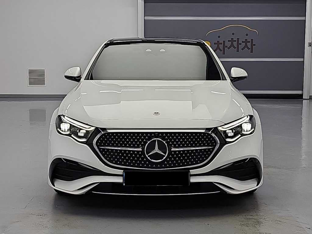 Mercedes-Benz E-Class — photo 02
