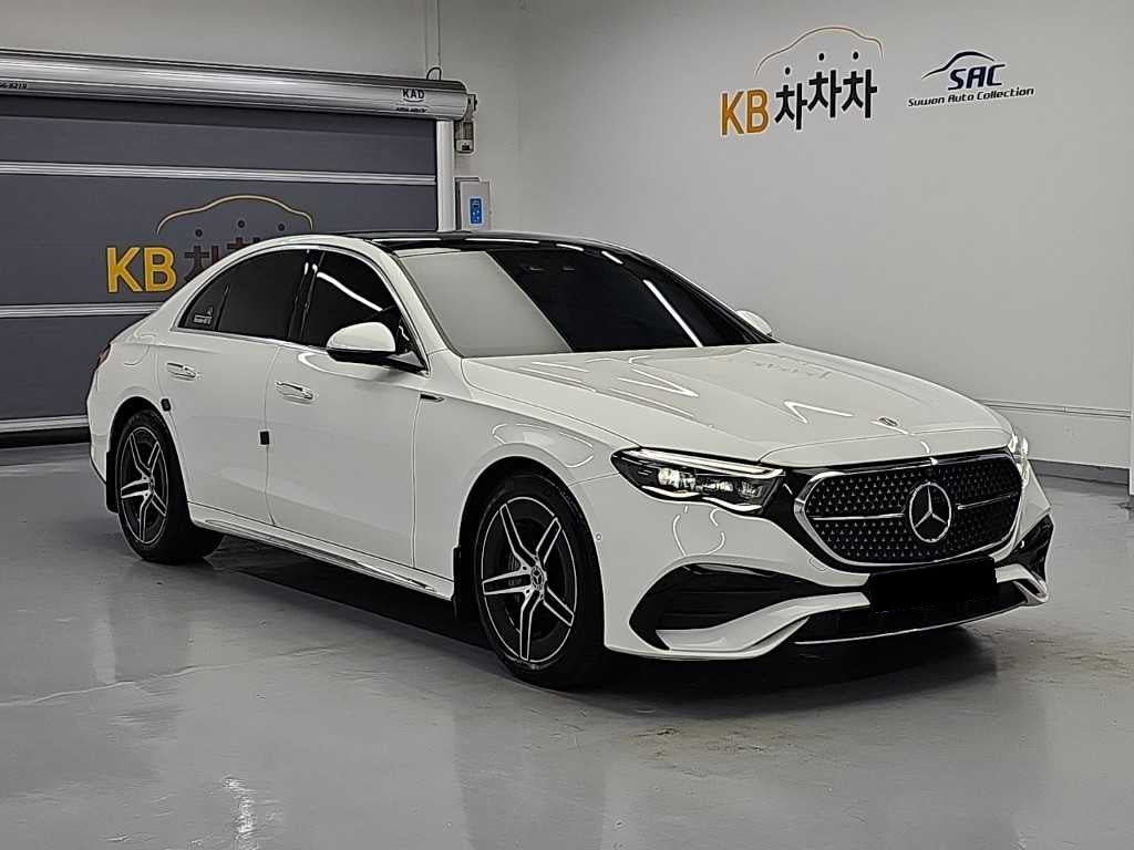 Mercedes-Benz E-Class — photo 04