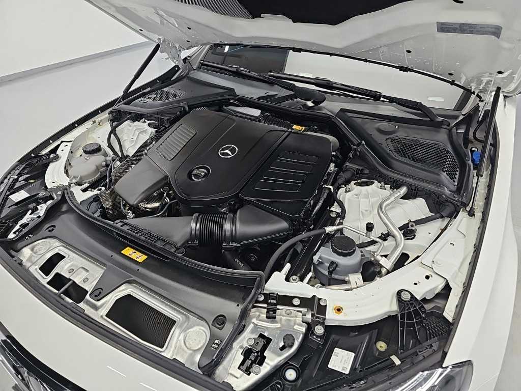 Mercedes-Benz E-Class — photo 05