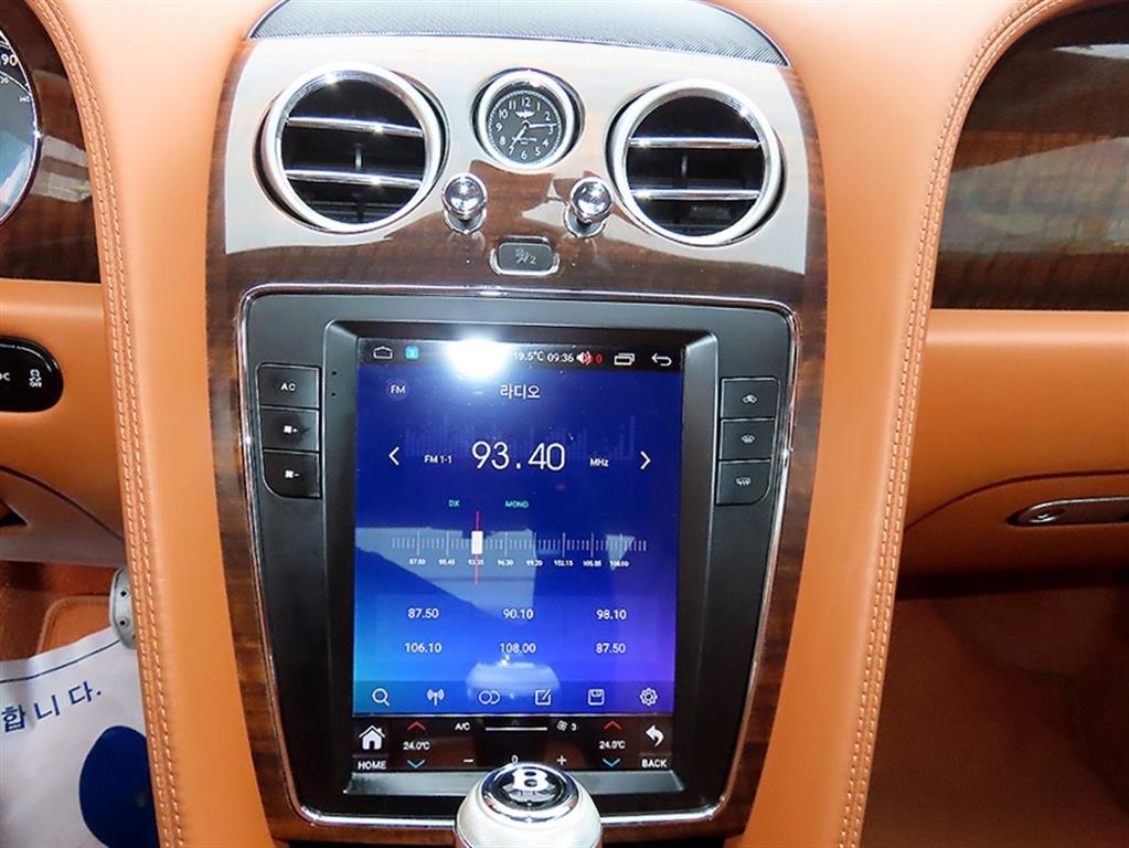 Bentley Continental — photo 12