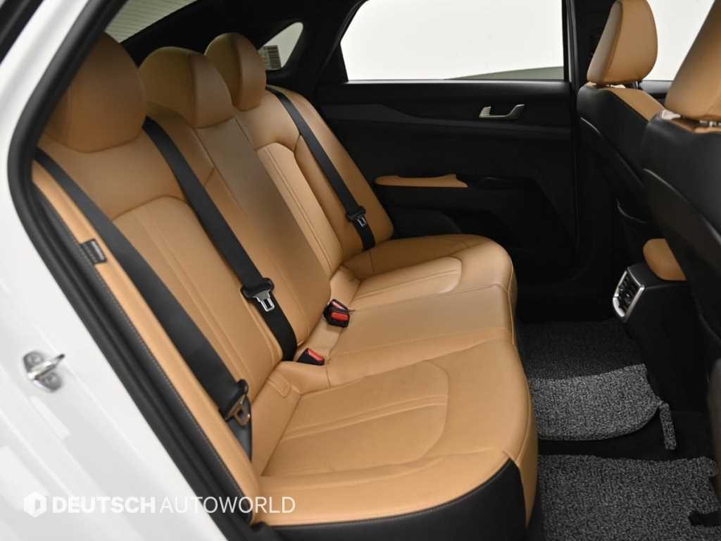 Kia K5 — photo 14
