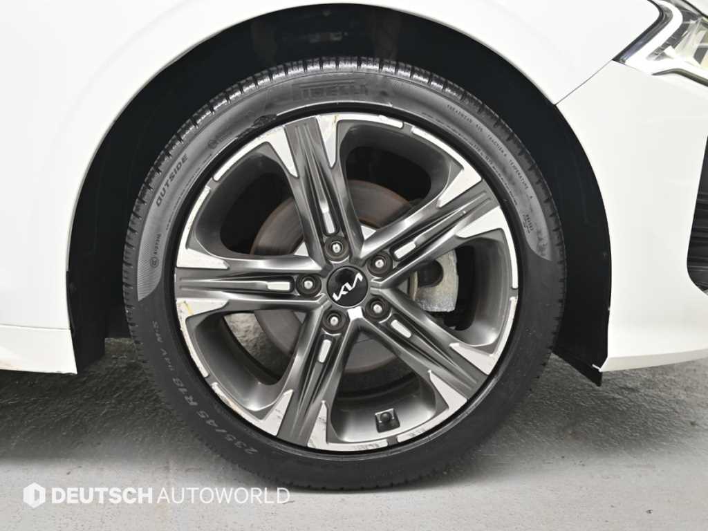 Kia K5 — photo 17