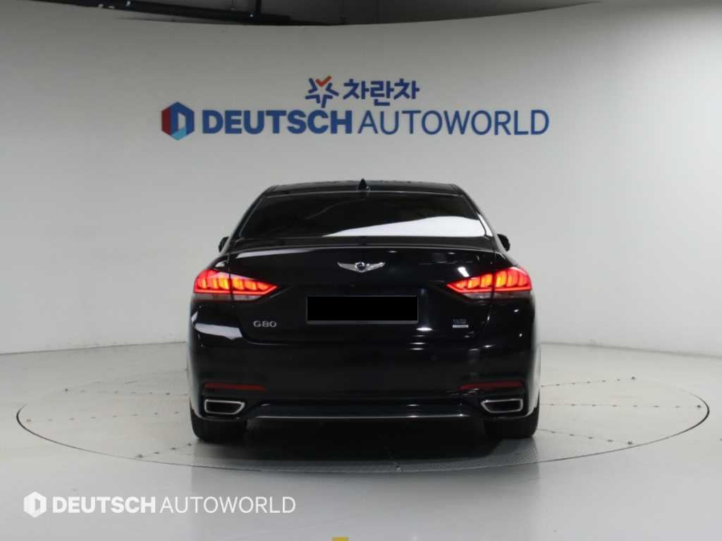 Genesis G80 — photo 04