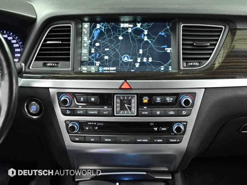 Genesis G80 — photo 14