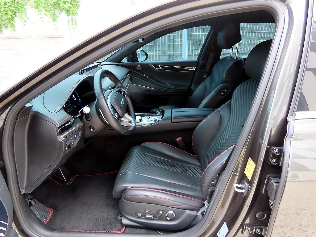 Genesis G80 — photo 05