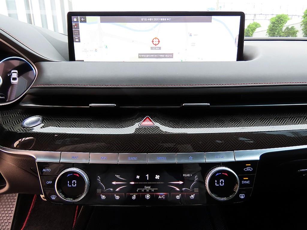 Genesis G80 — photo 13