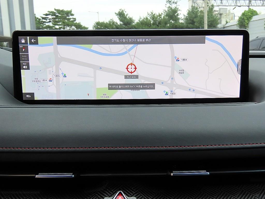 Genesis G80 — photo 14