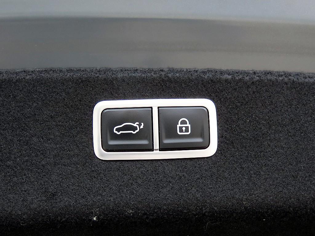 Genesis G80 — photo 16
