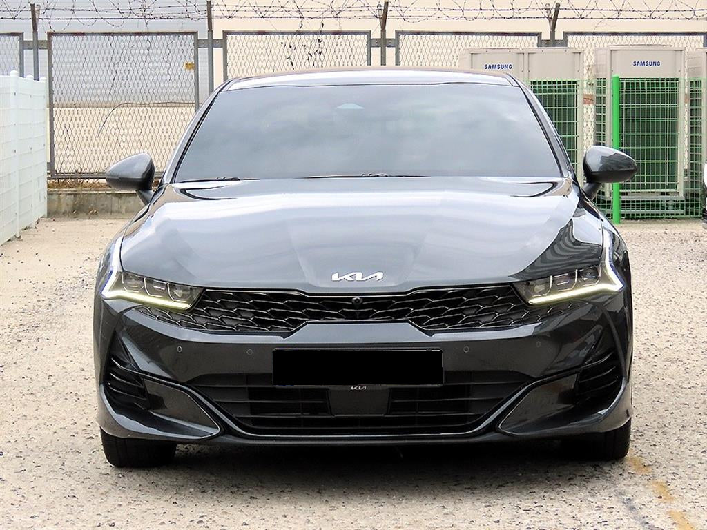 Kia K5 — photo 01