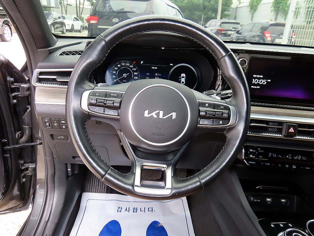 Kia K5 — photo 08