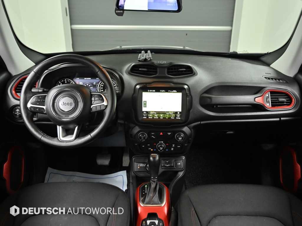 Jeep Renegade — photo 07