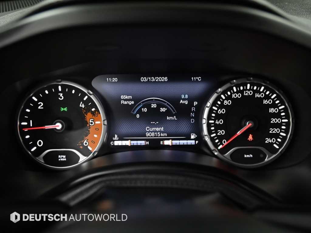 Jeep Renegade — photo 08