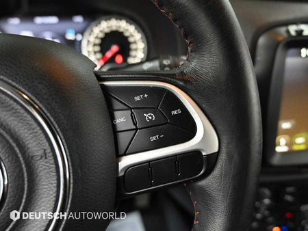 Jeep Renegade — photo 17