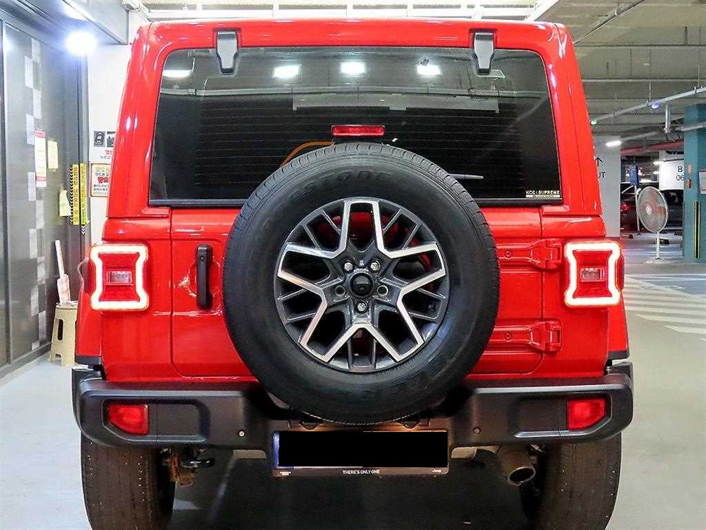 Jeep Wrangler — photo 05