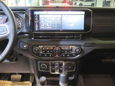 Jeep Wrangler — photo 11