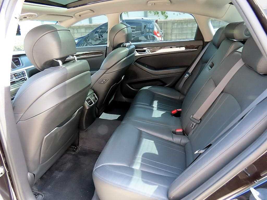 Genesis G80 — photo 06