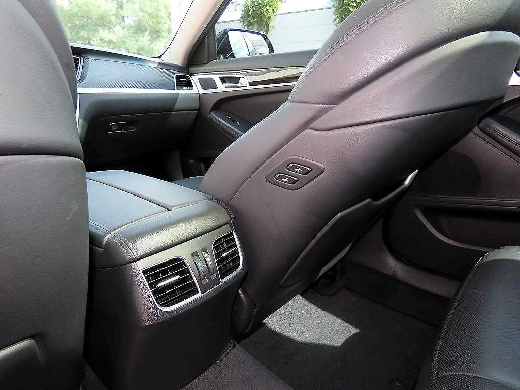 Genesis G80 — photo 15