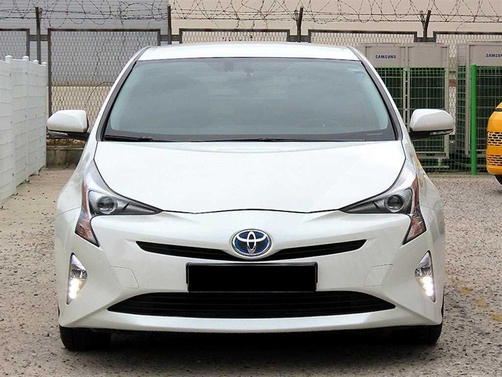 Toyota Prius — photo 01