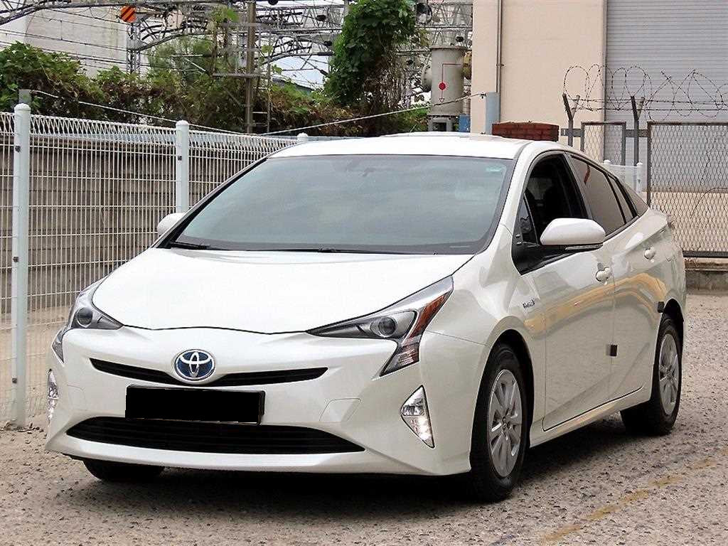 Toyota Prius — photo 02