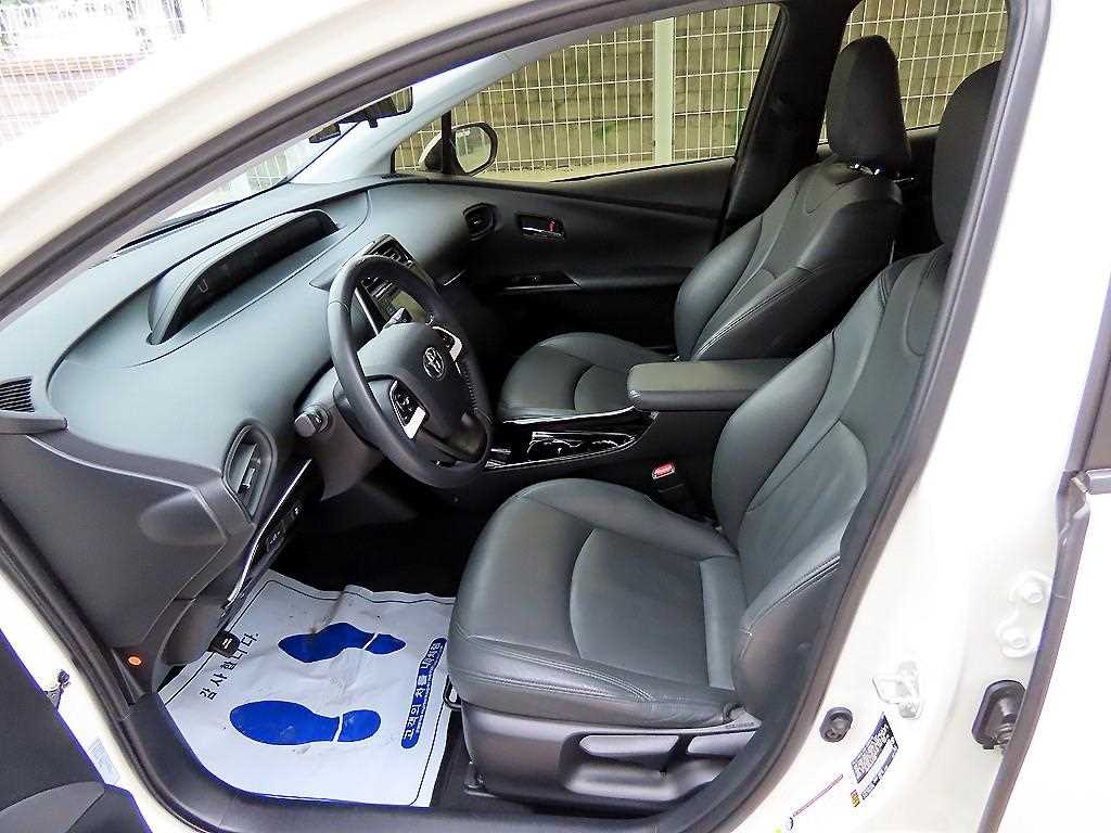 Toyota Prius — photo 05