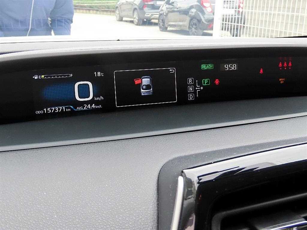 Toyota Prius — photo 09