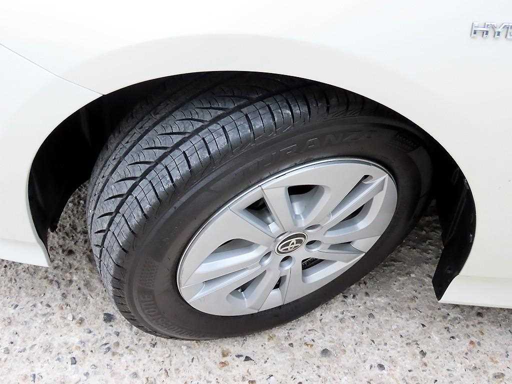 Toyota Prius — photo 19