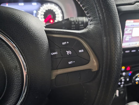 Jeep Renegade — photo 14