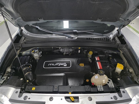 Jeep Renegade — photo 17