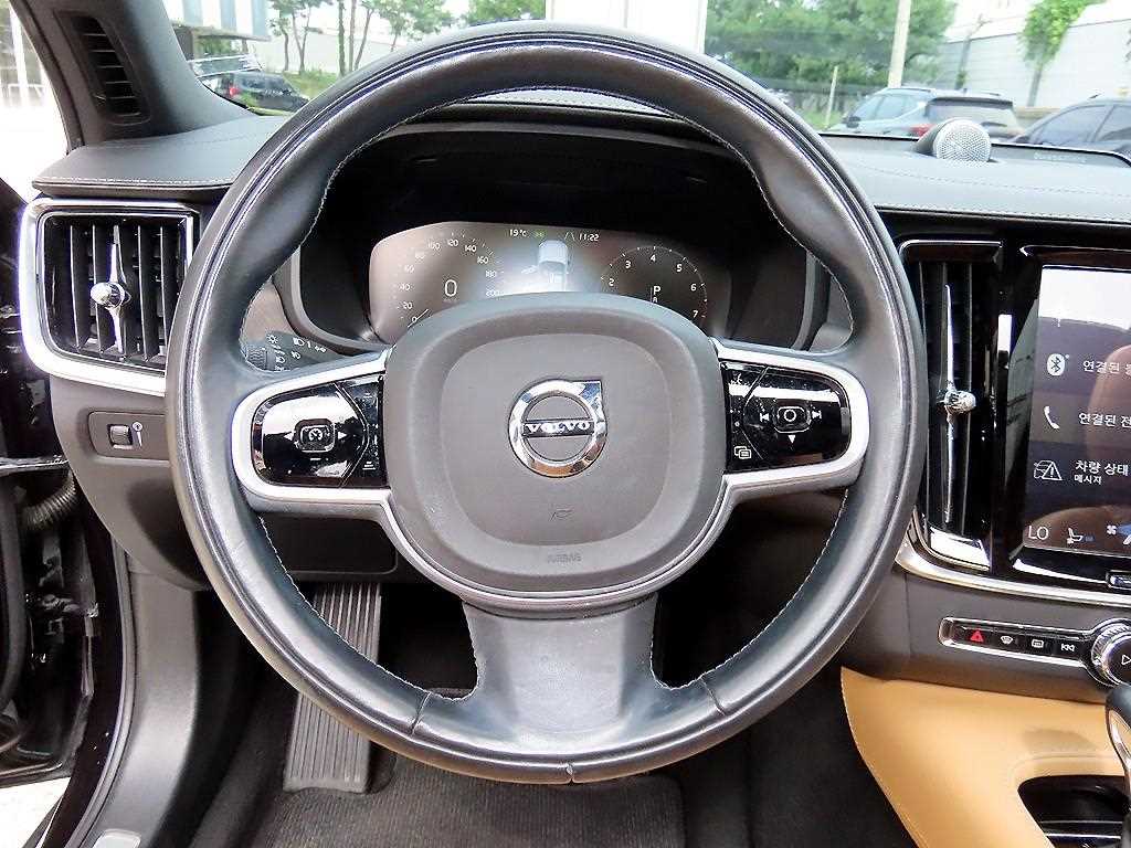 Volvo V90 — photo 08