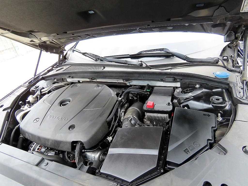 Volvo V90 — photo 19
