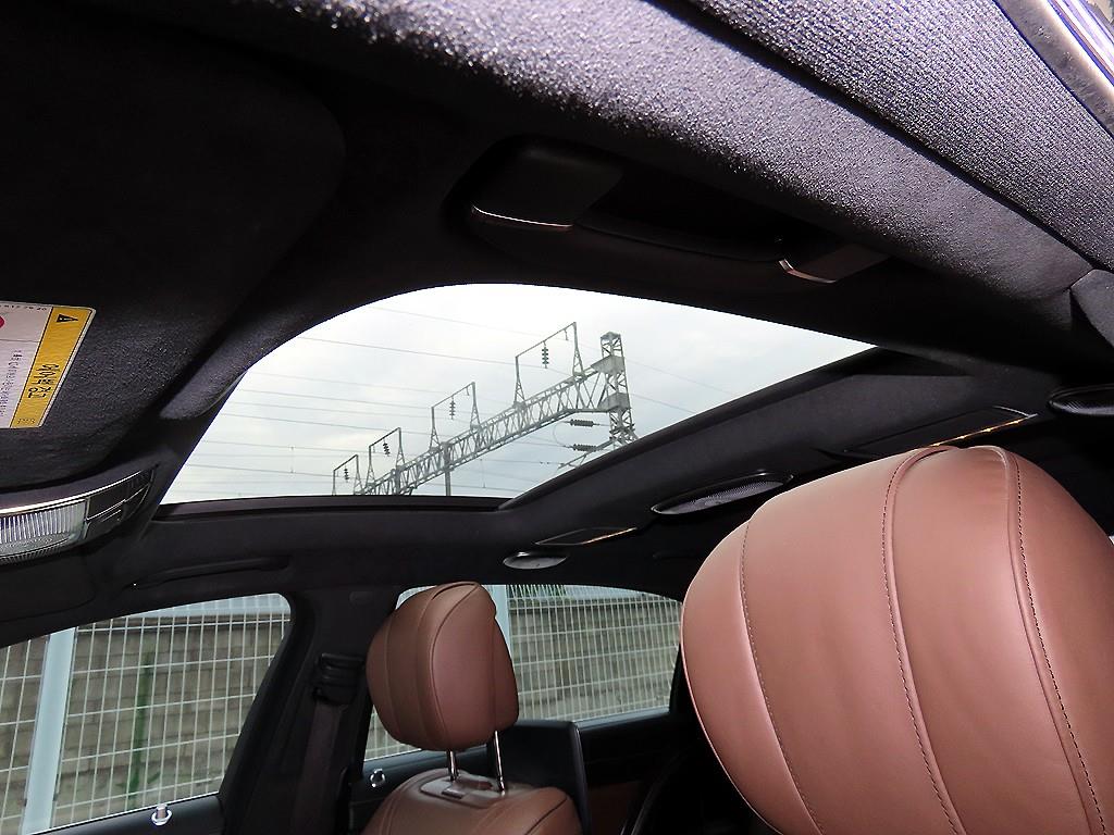 Mercedes-Benz S-Class — photo 14