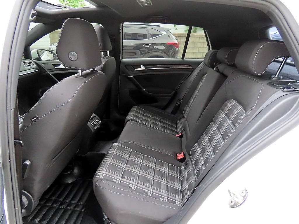 Volkswagen Golf — photo 06