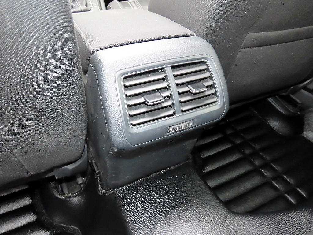 Volkswagen Golf — photo 15