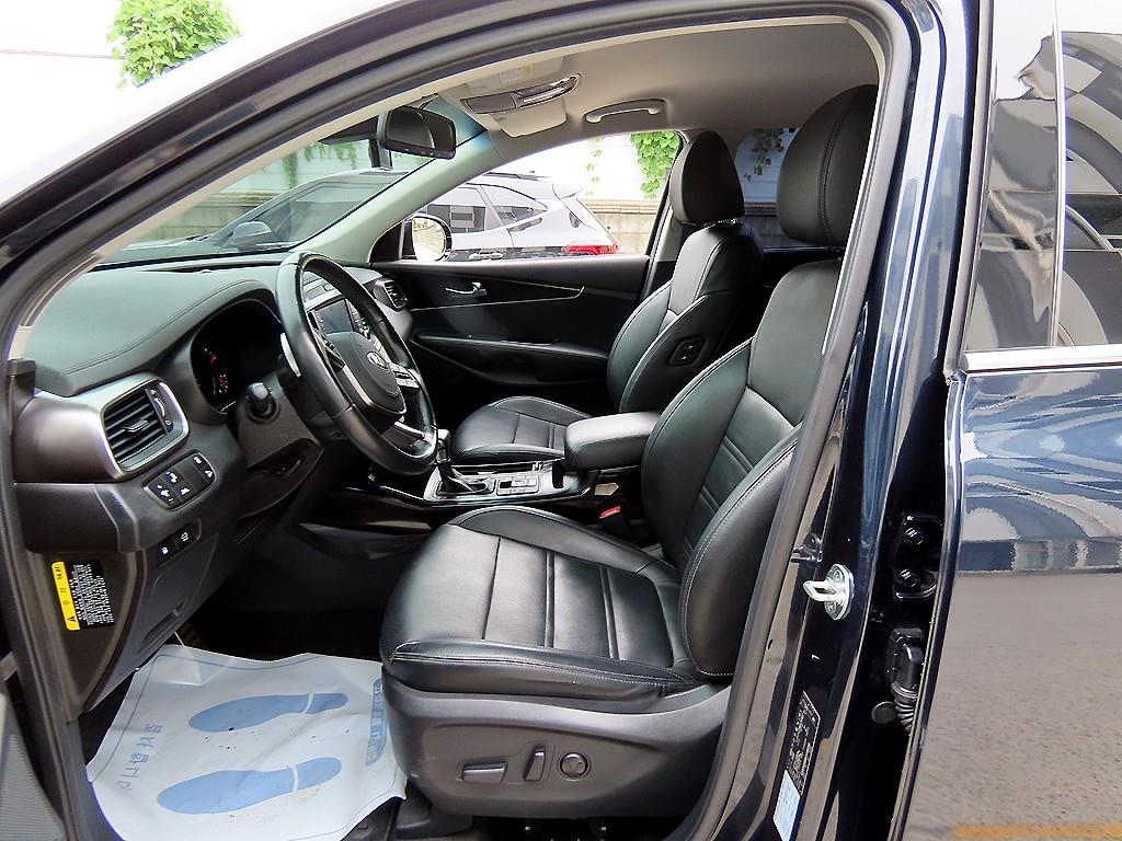 Kia Sorento — photo 05