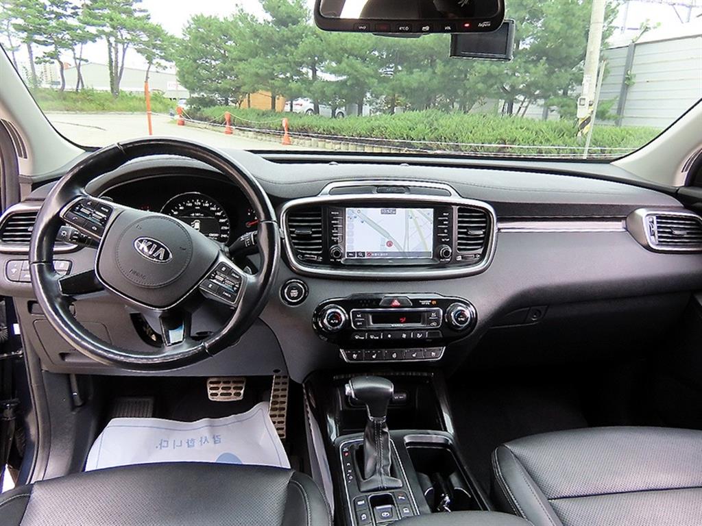 Kia Sorento — photo 07