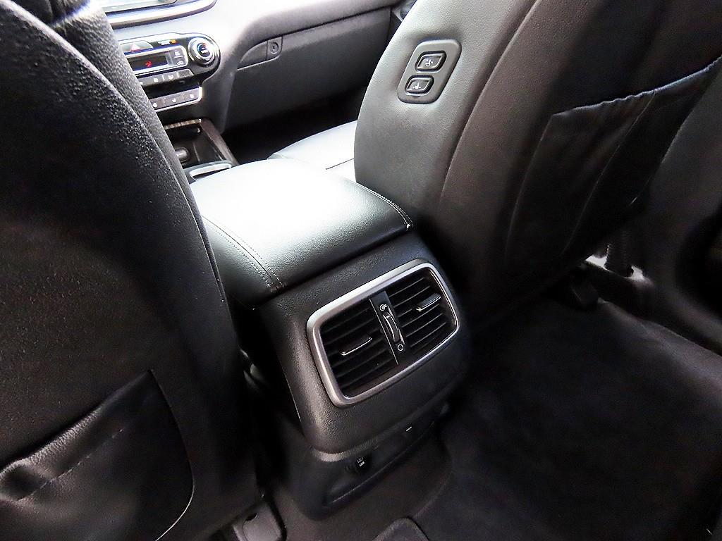 Kia Sorento — photo 15