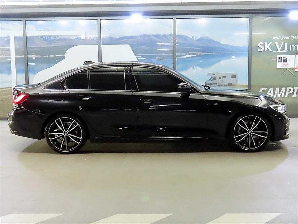BMW 3-Series — photo 03