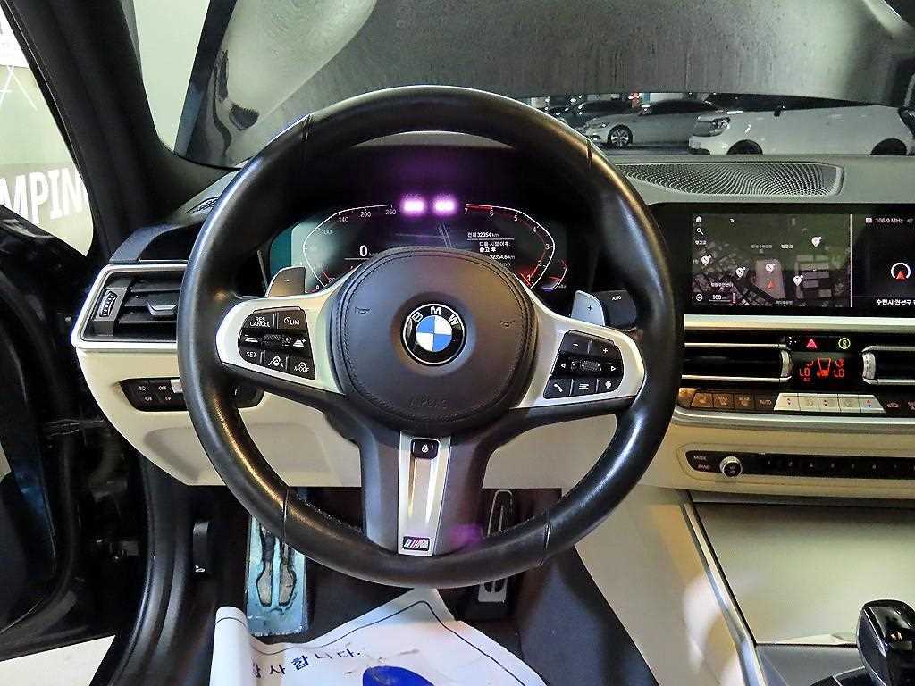 BMW 3-Series — photo 08