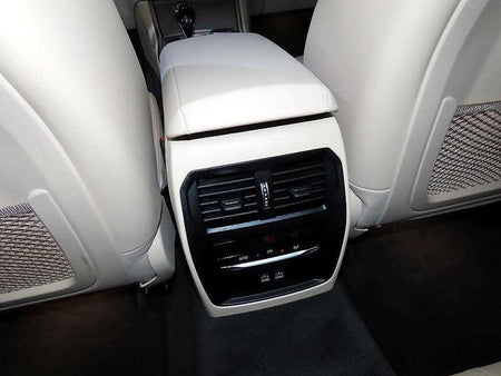 BMW 3-Series — photo 14