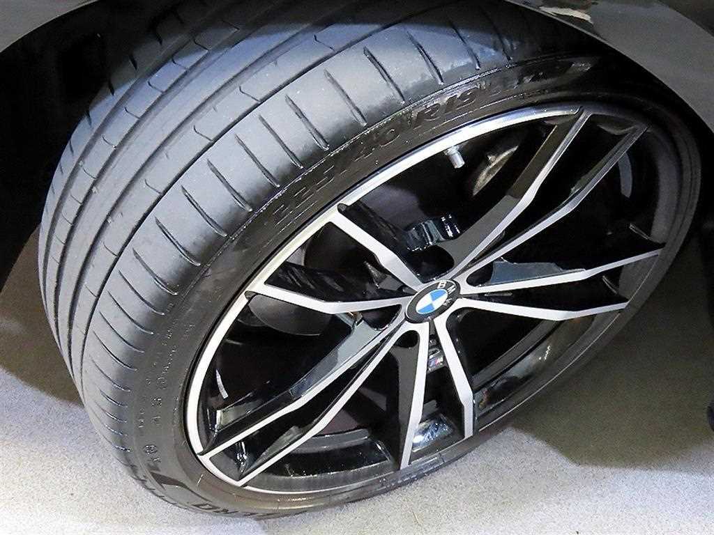 BMW 3-Series — photo 20