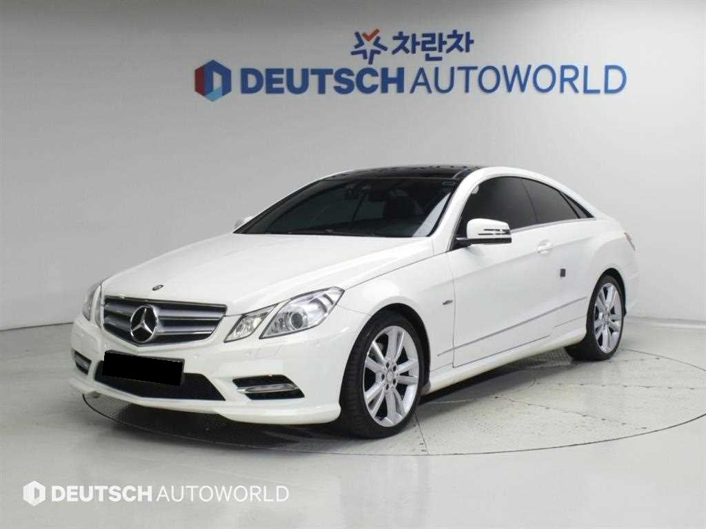 Mercedes-Benz E-Class — photo 01