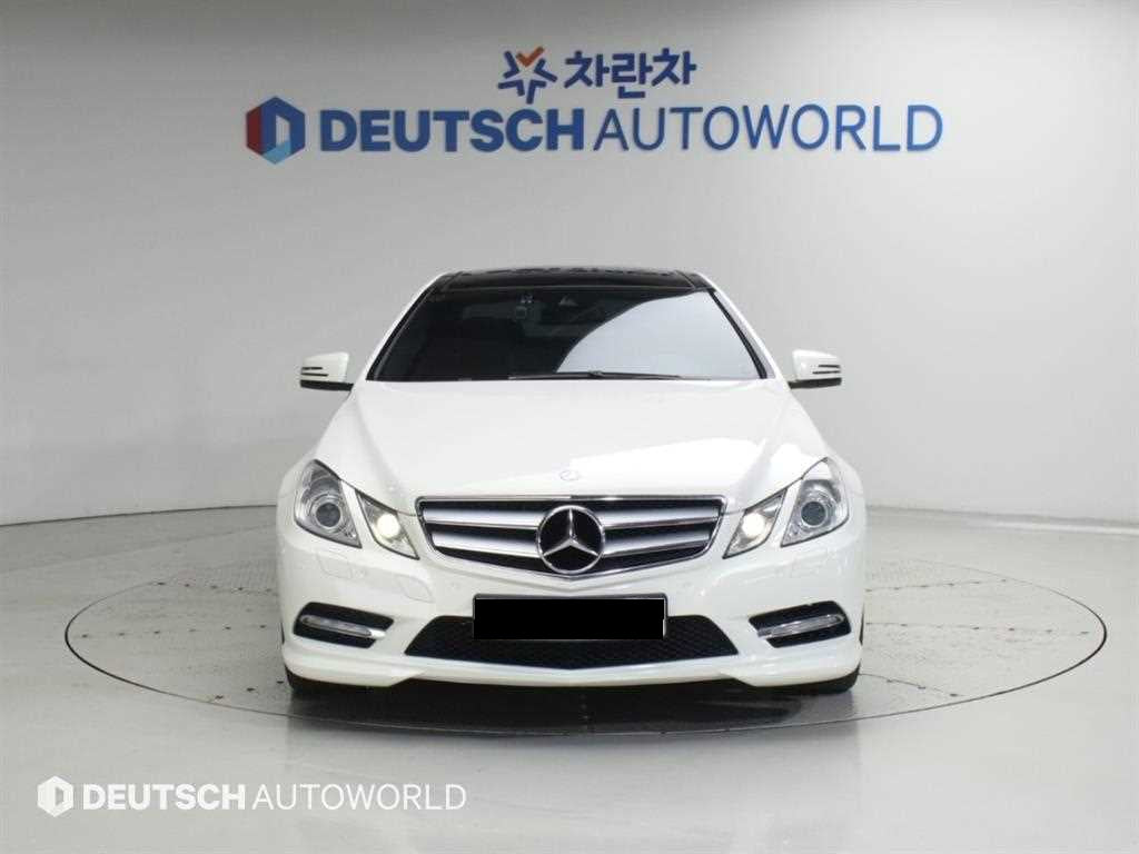 Mercedes-Benz E-Class — photo 03
