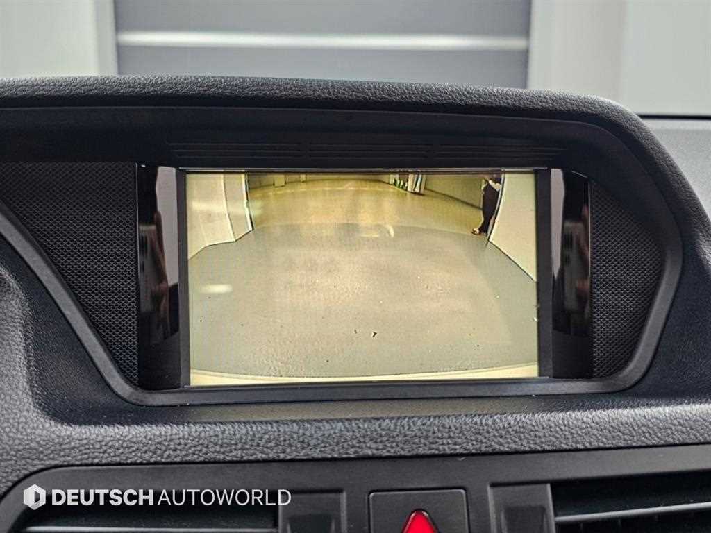 Mercedes-Benz E-Class — photo 15