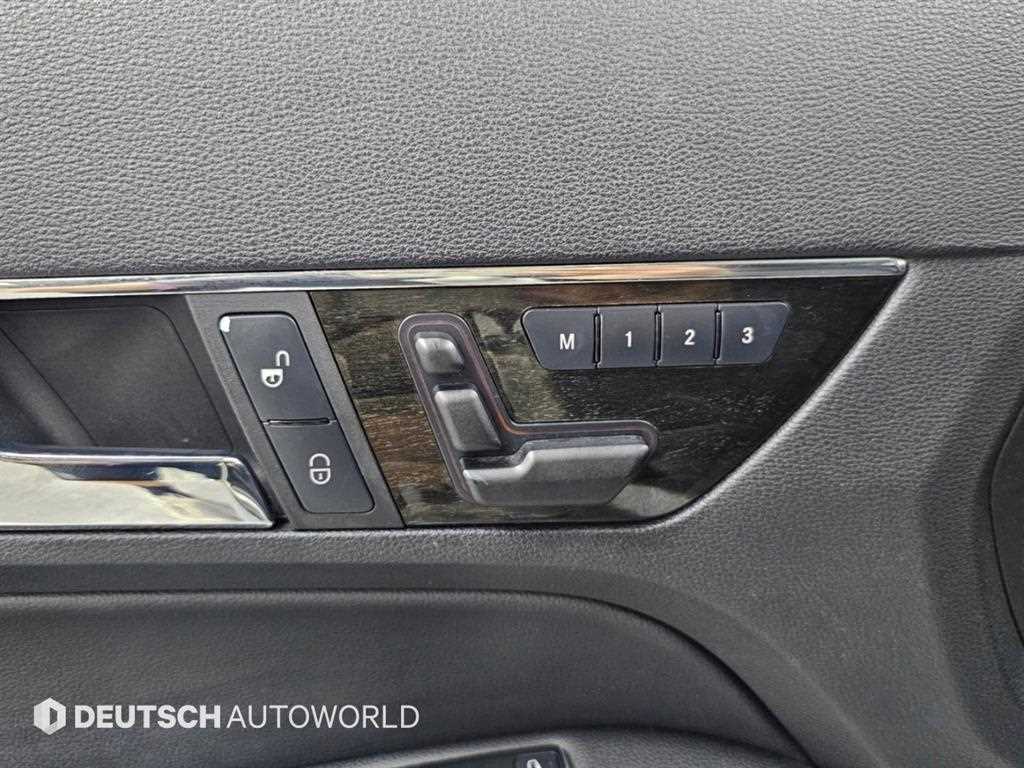 Mercedes-Benz E-Class — photo 17